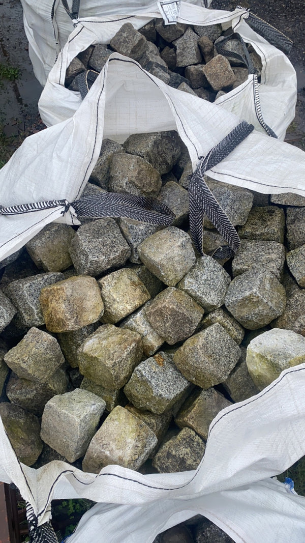 Reclaimed Small cubed granite cobbles/setts