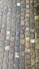 Reclaimed high grade granite cobbles/setts