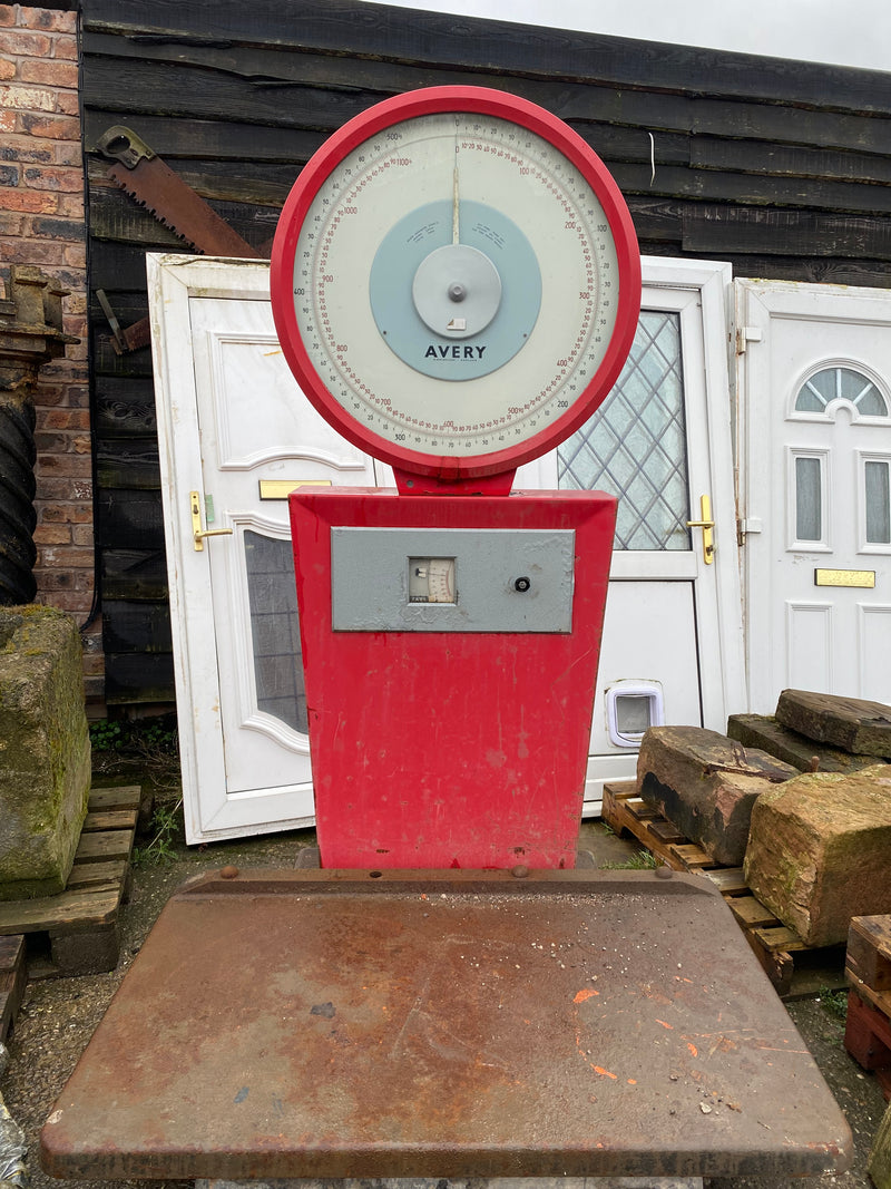 Large vintage/retro red avery factory weighing scales - ideal prop/ collectors item