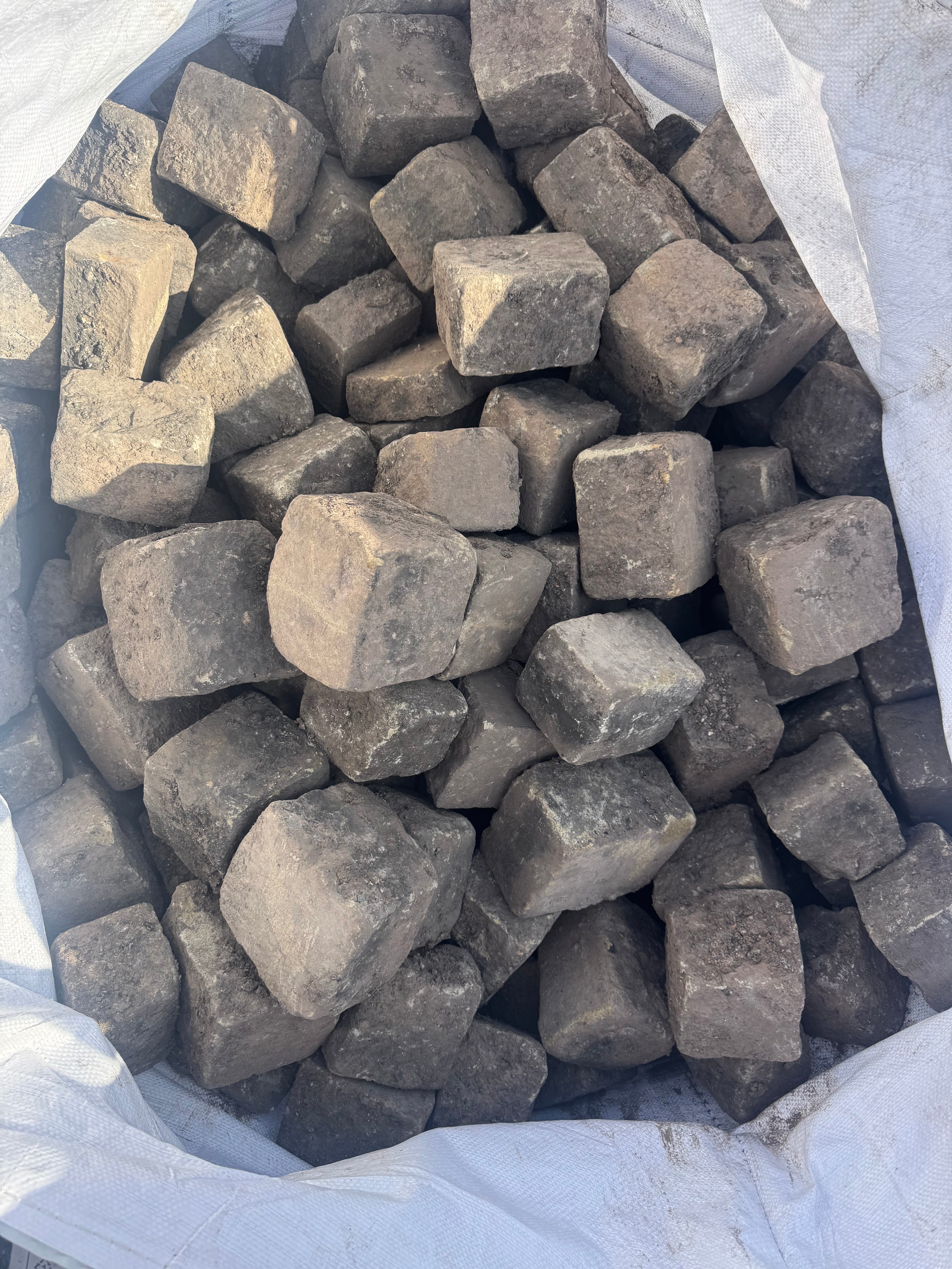 Reclaimed Small Sandstone Setts | Jim Wise