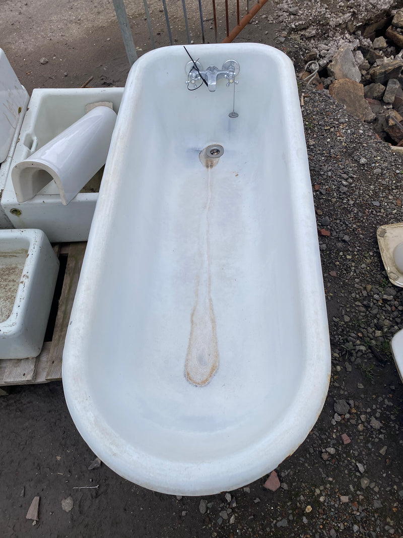 Reclaimed cast iron bath tub