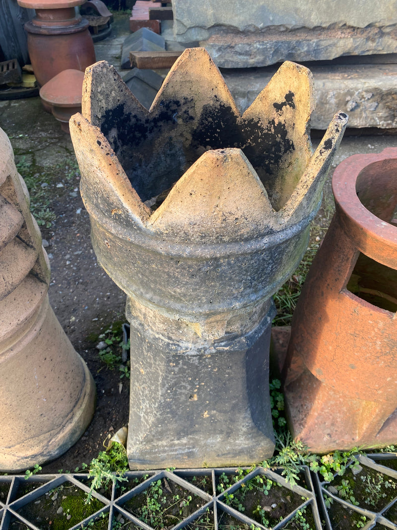 Reclaimed Buff crown top chimney pot